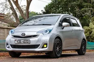 Toyota Ractis 2015 Silver
