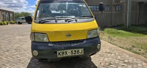 Nissan Vanette 2010 Yellow