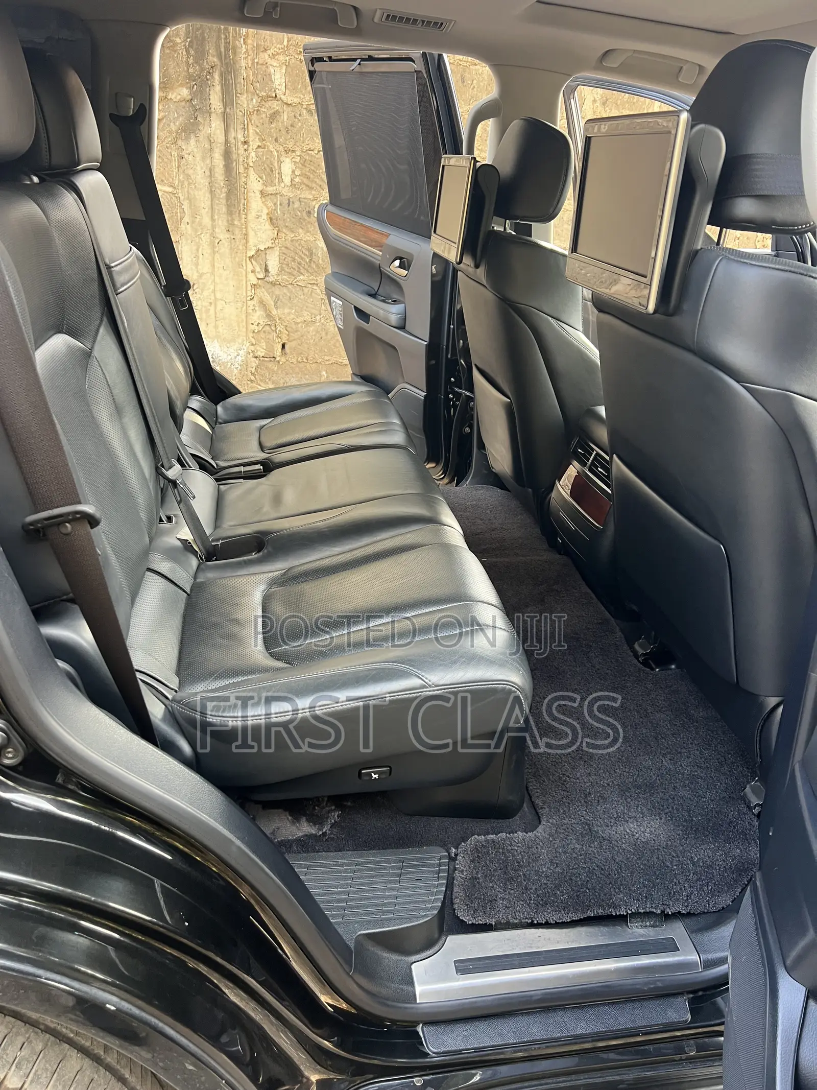 Lexus LX 570 AWD 2016 Black