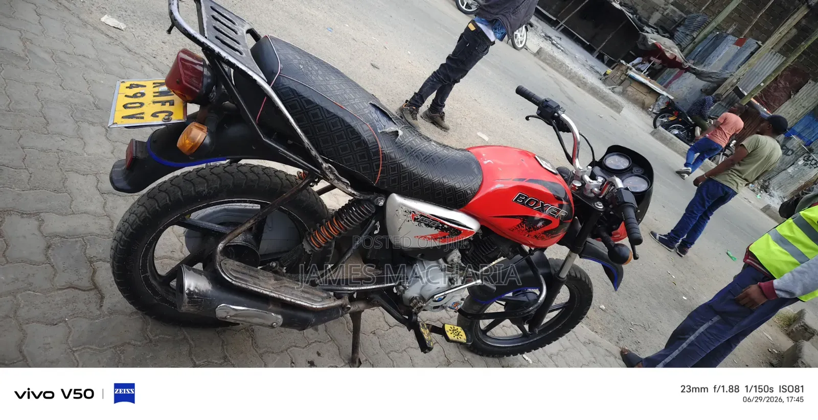 Bajaj Boxer 150 UG 2022 Red