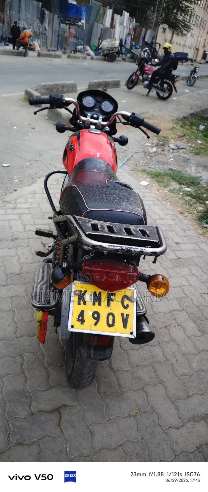 Bajaj Boxer 150 UG 2022 Red