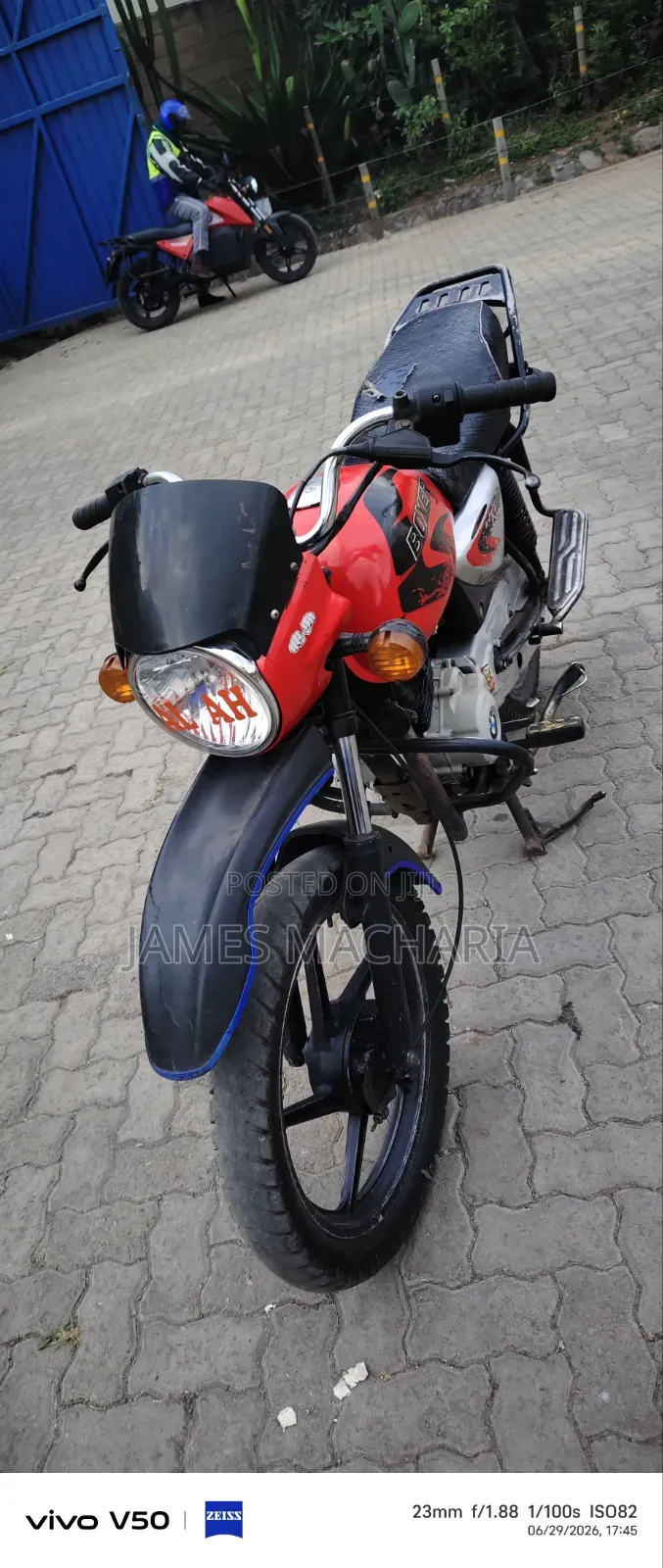 Bajaj Boxer 150 UG 2022 Red