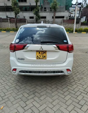 Mitsubishi Outlander 2.0 PHEV AWD 2016 White