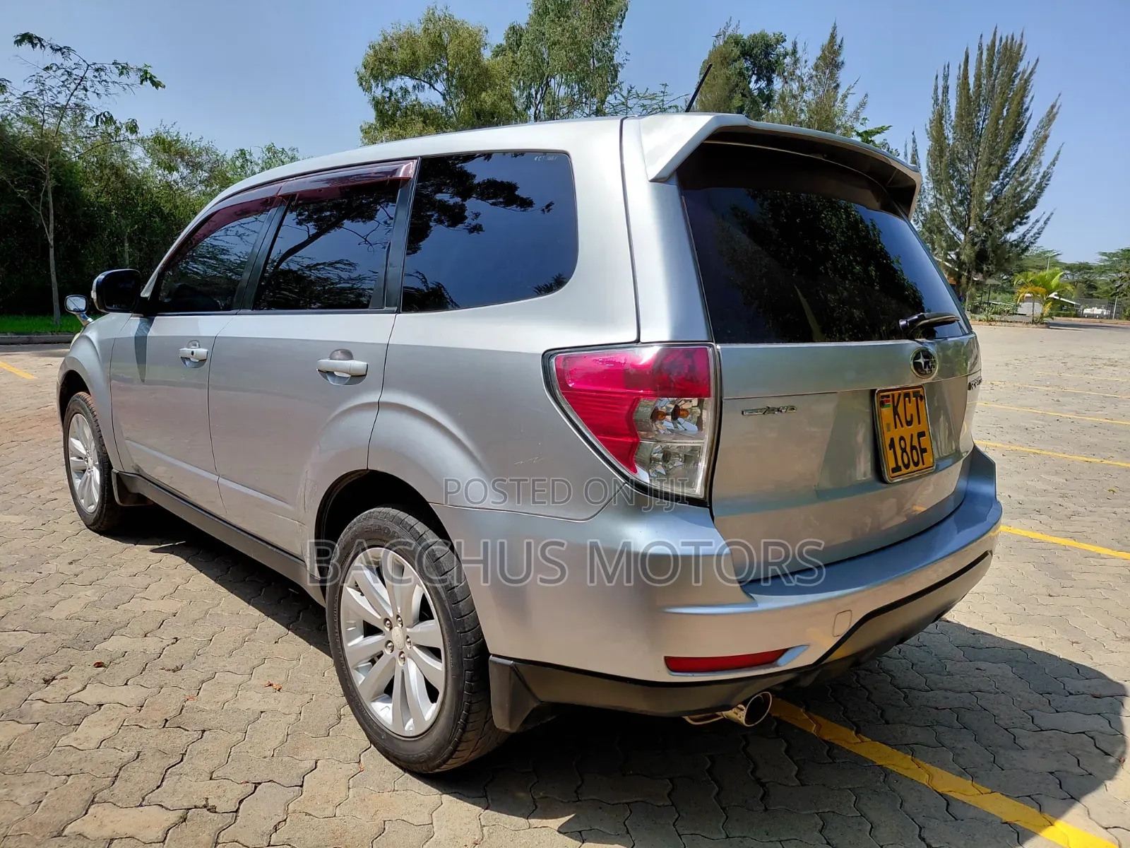 Subaru Forester 2011 Silver