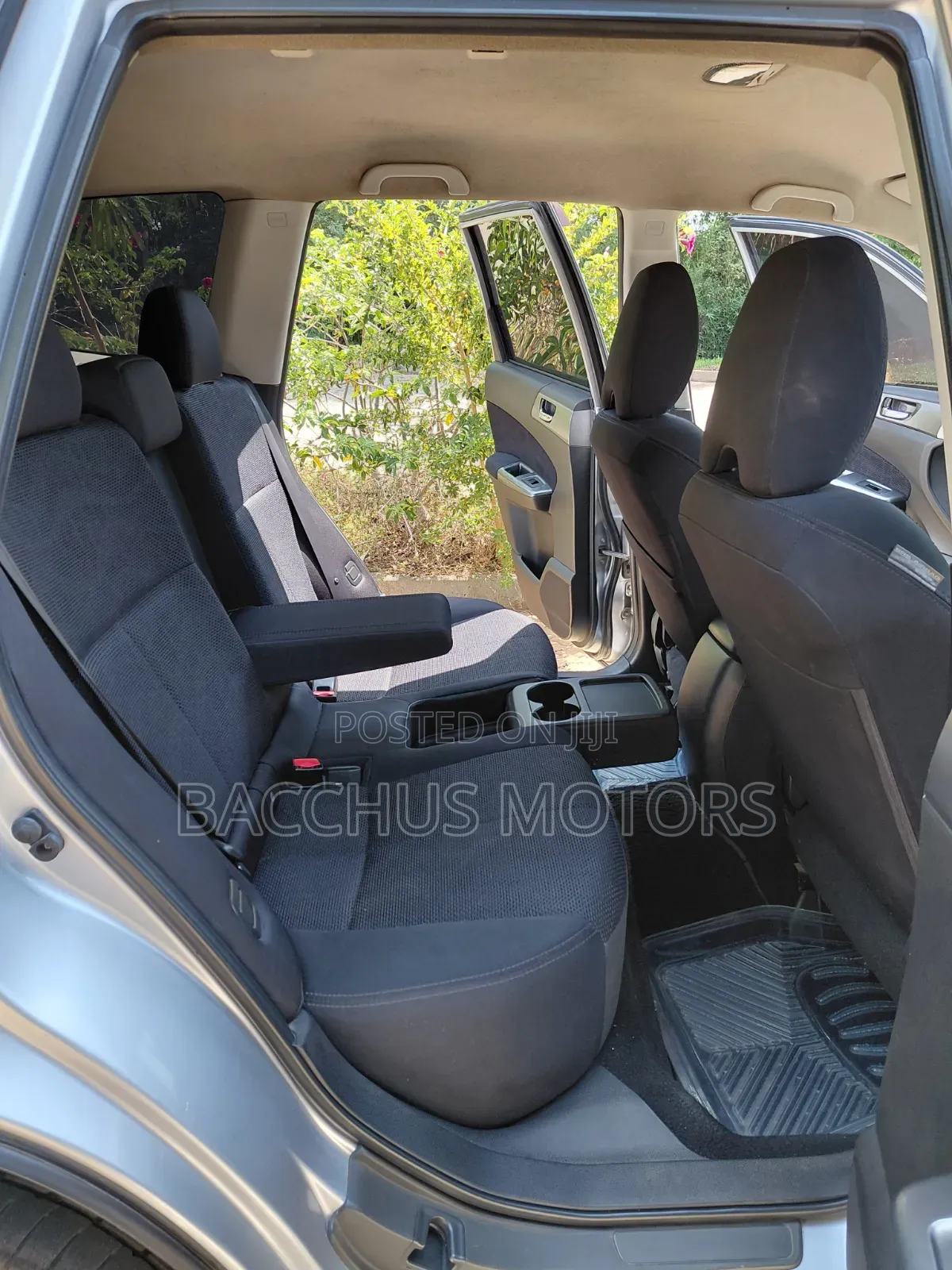 Subaru Forester 2011 Silver