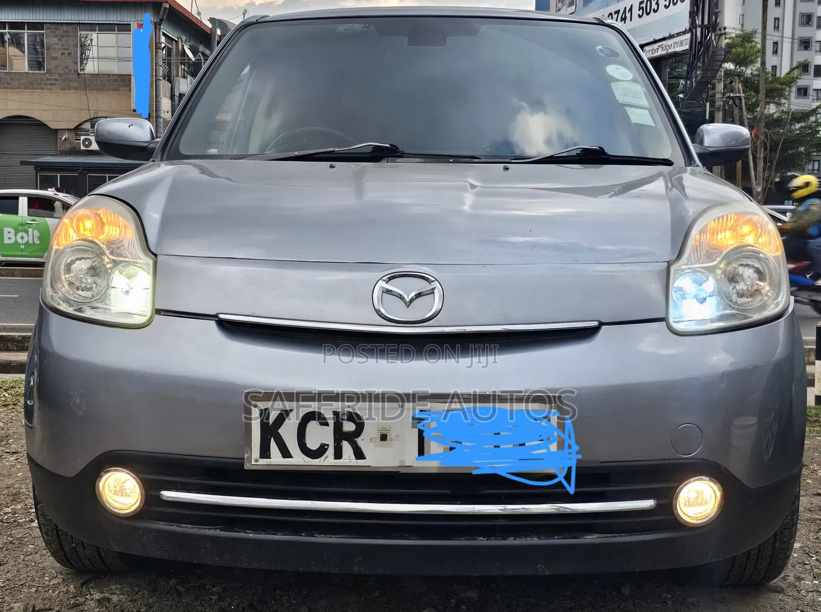 Mazda Verisa 2011 Silver