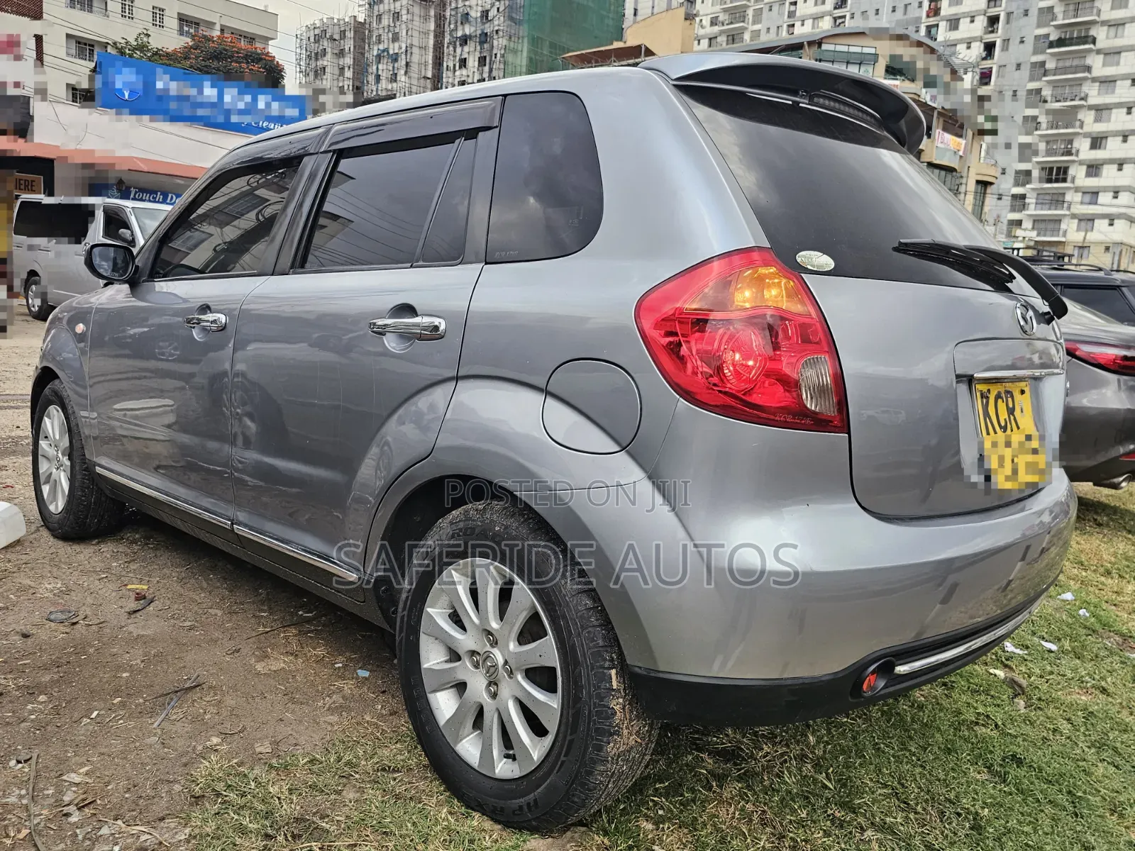 Mazda Verisa 2011 Silver