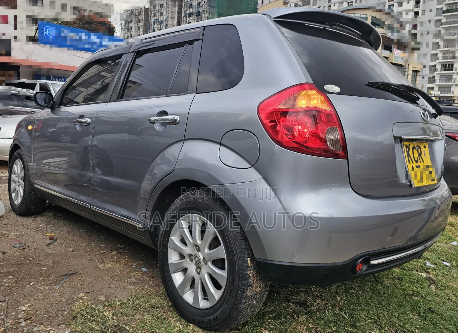 Mazda Verisa 2011 Silver