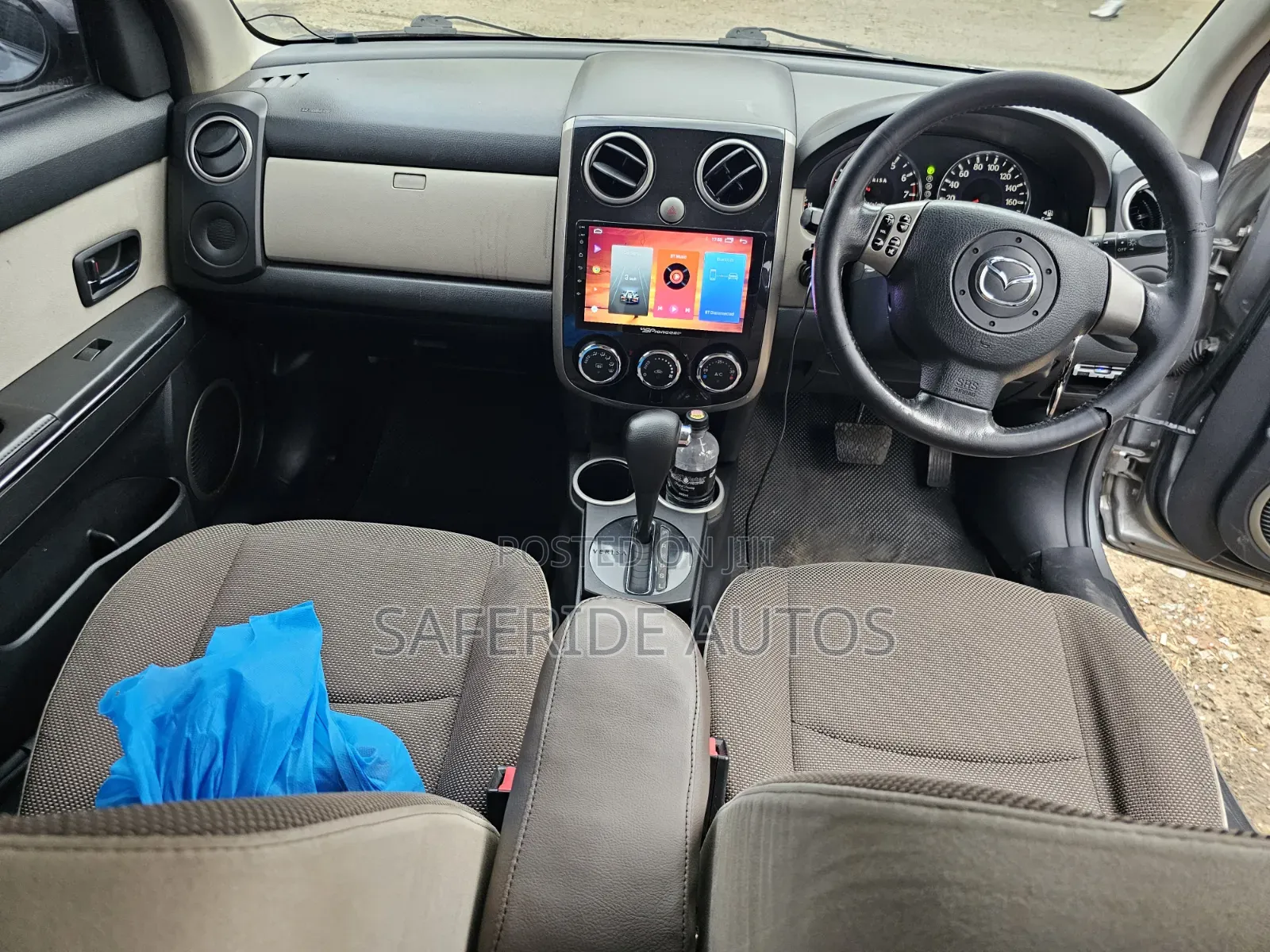 Mazda Verisa 2011 Silver