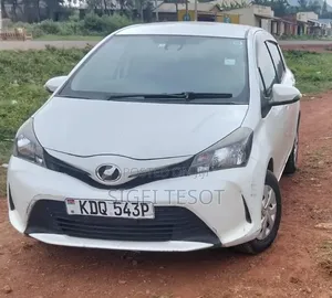 Toyota Vitz 2017 White