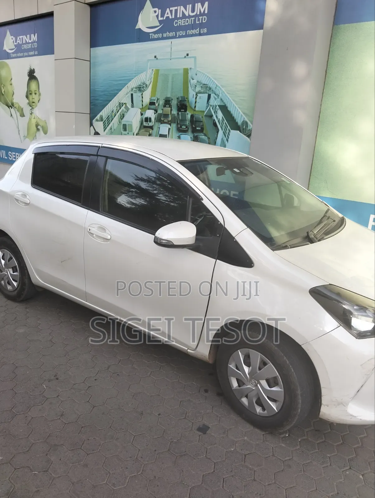 Toyota Vitz 2017 White