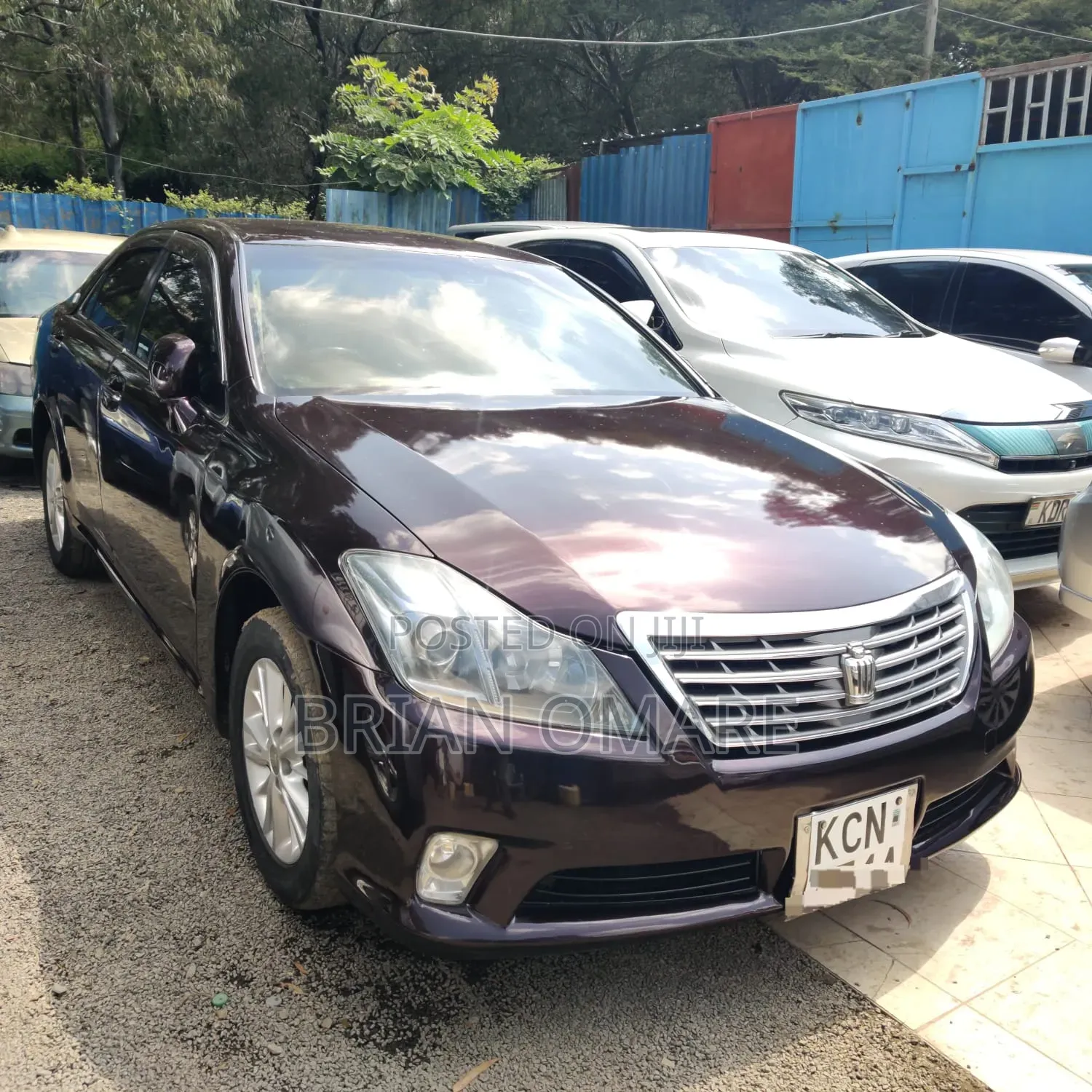 Toyota Crown 2013 Maroon