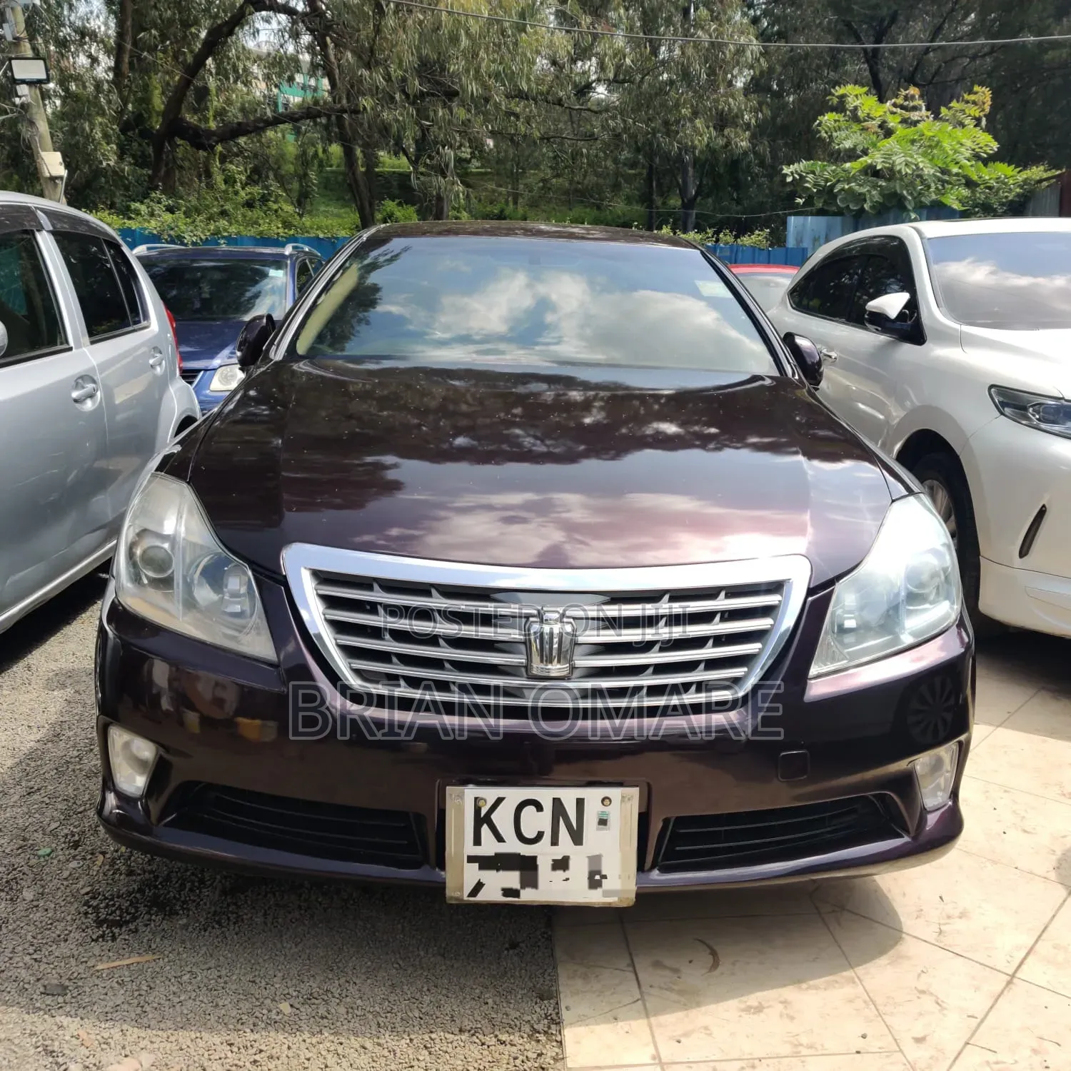 Toyota Crown 2013 Maroon