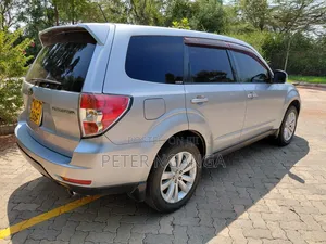 Subaru Forester 2011 Gray