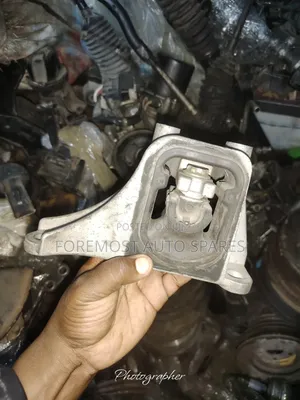 Honda Stream Gear Box Mountain Rn6