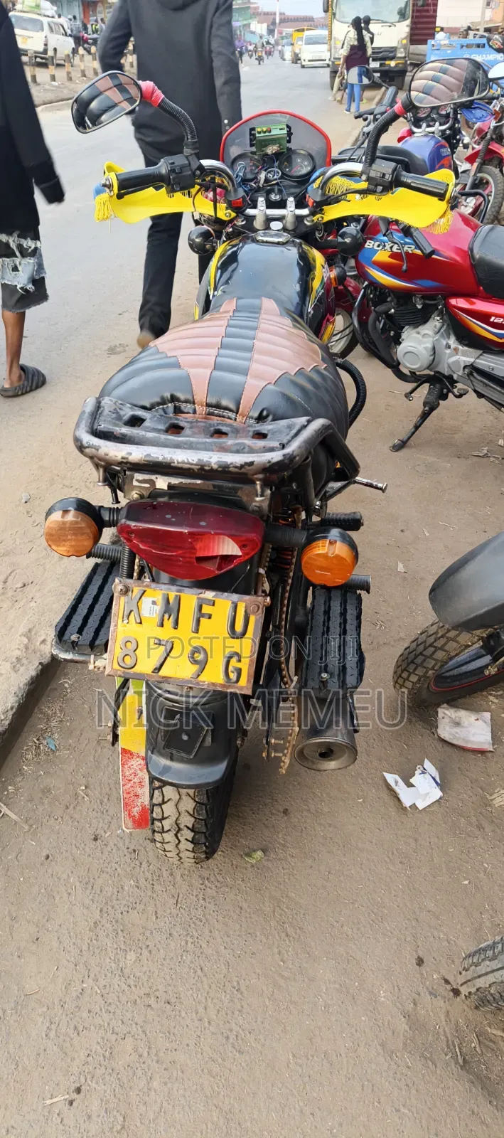 Bajaj Boxer 150 UG 2023 Gray