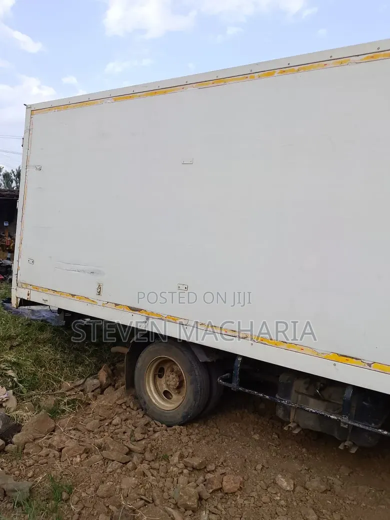Tata 4tonner.