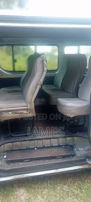 Toyota HiAce 2006 Grey