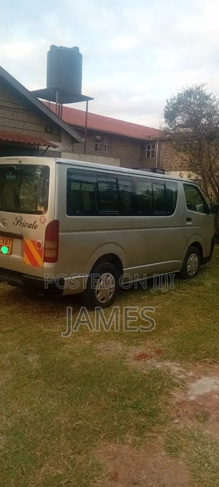 Toyota HiAce 2006 Grey