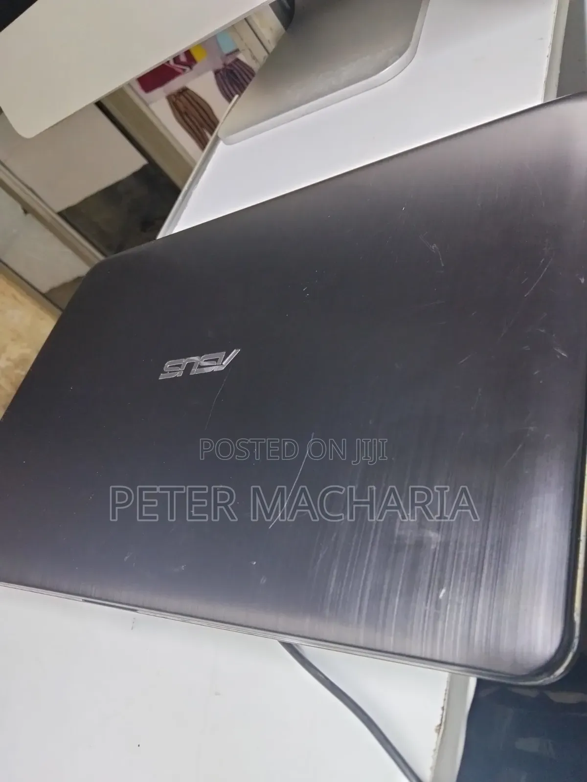 Laptop Asus VivoBook X540SA 8GB Intel Core i3 HDD+SSD 500GB