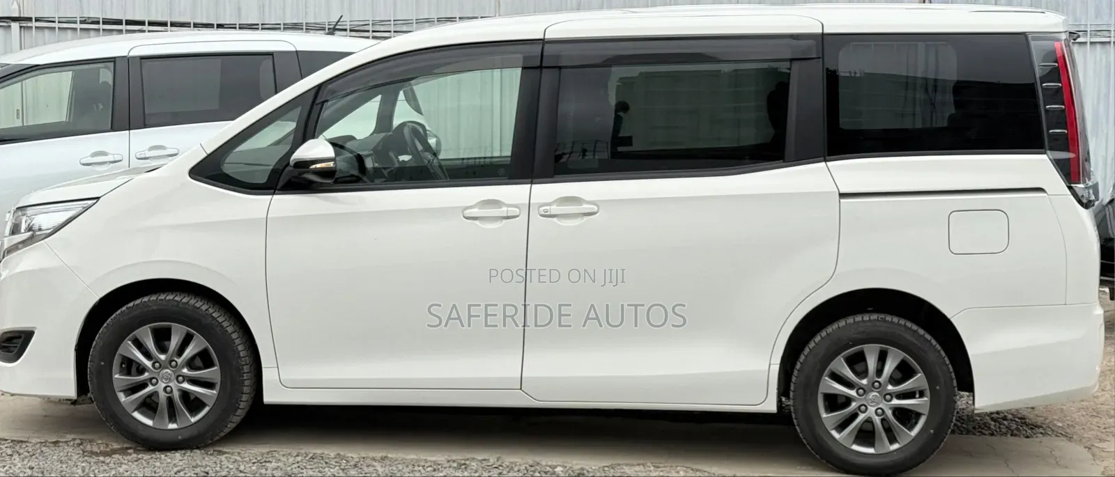 Toyota Noah 2019 White