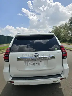 Toyota Land Cruiser Prado 2.8 2019 White