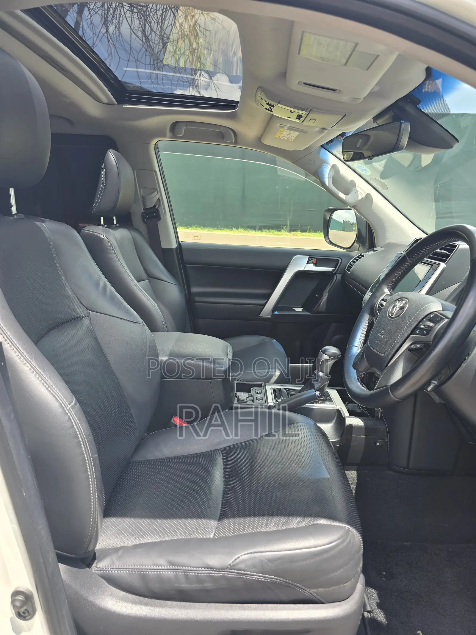 Toyota Land Cruiser Prado 2.8 2019 White