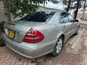 Mercedes-Benz E270 2004 Gray