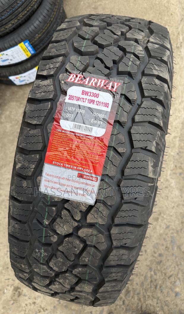285/70r17 Bearway Tyre