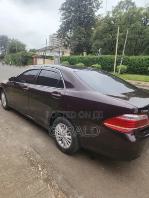 Toyota Crown 2010 Red