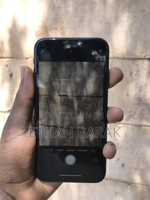 Apple iPhone XR 64 GB Black - thumbnail 7