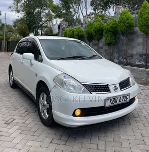 Nissan Tiida 2004 White