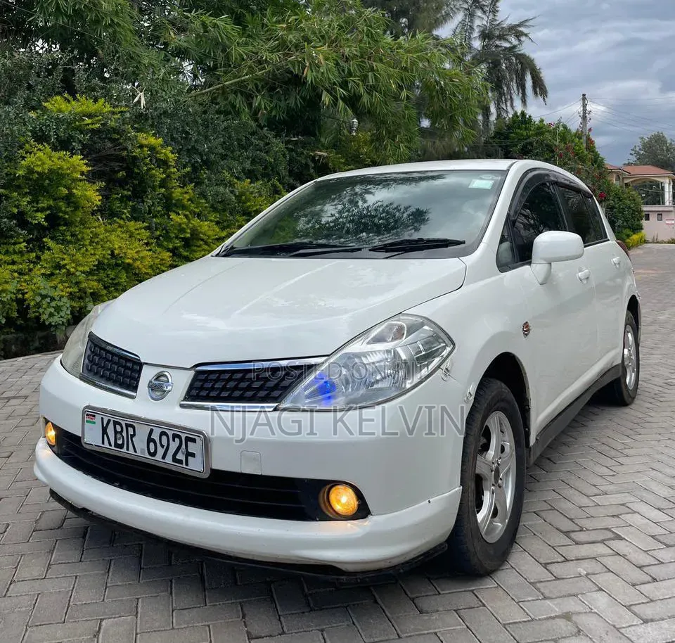 Nissan Tiida 2004 White