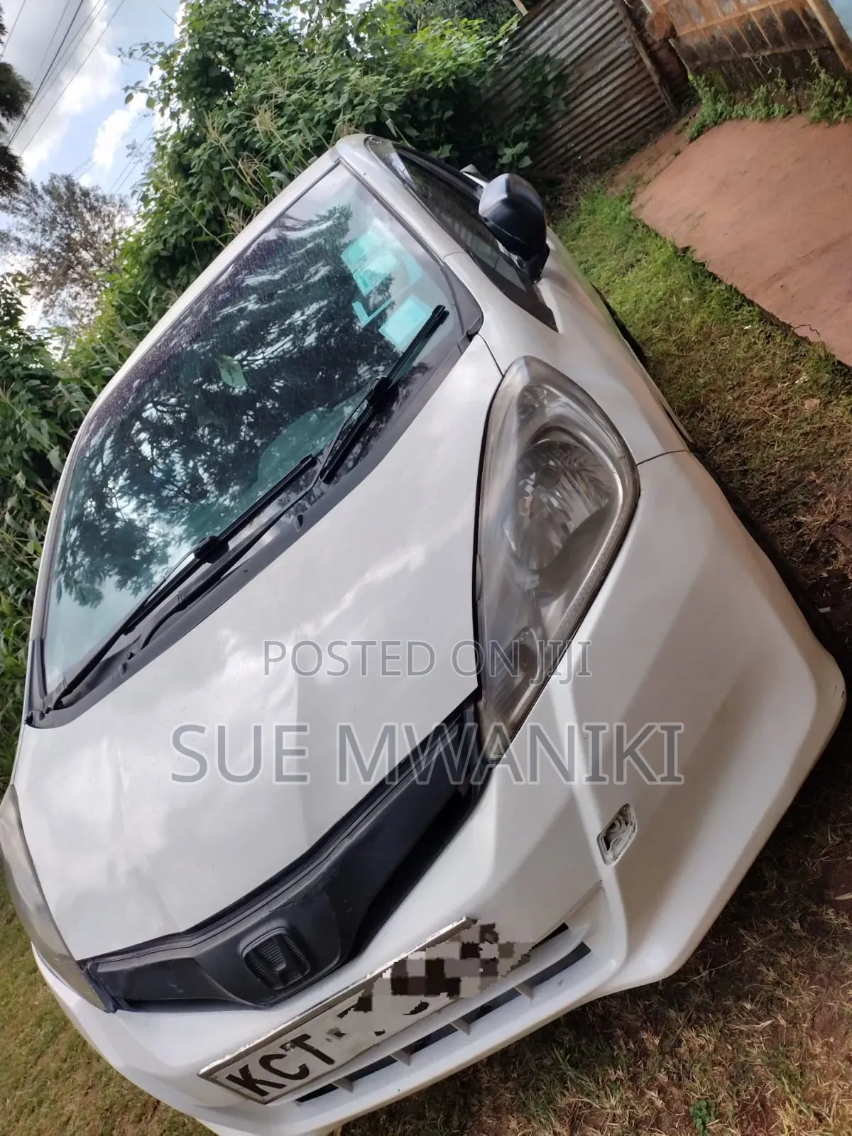 Honda Fit 2011 White