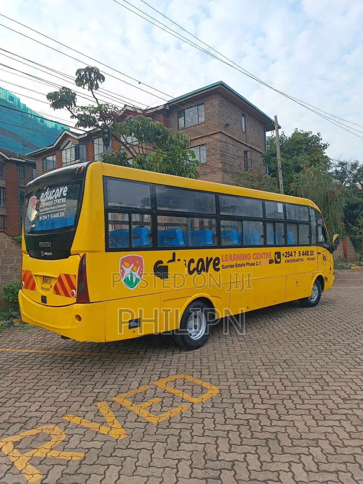 Isuzu NQR 2014 Yellow