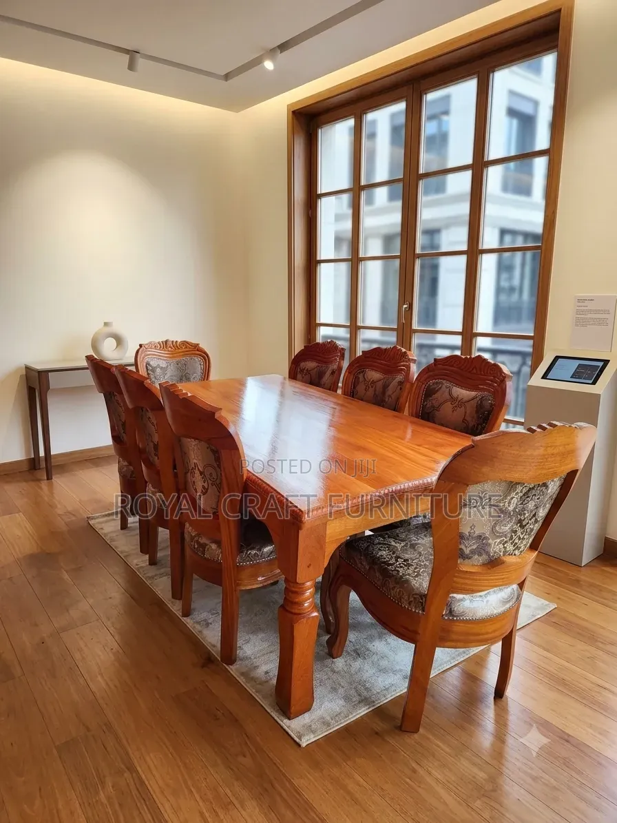 Elegant 8-Seater Mahogany Antique Dining Set - Solid Wood