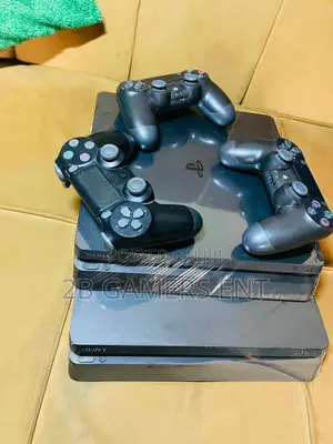 Gaming Consoles (Ps4)
