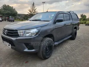 Toyota Hilux 2016 Gray