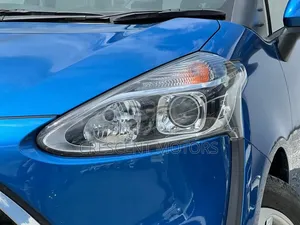 Toyota Sienta 2019 Blue