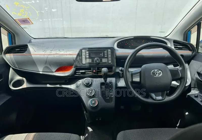 Toyota Sienta 2019 Blue