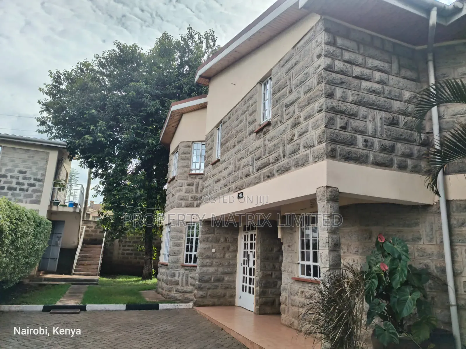 4bdrm Maisonette in Thome 5 for sale