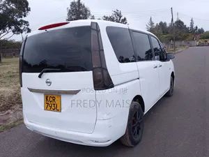 Nissan Serena 2011 White