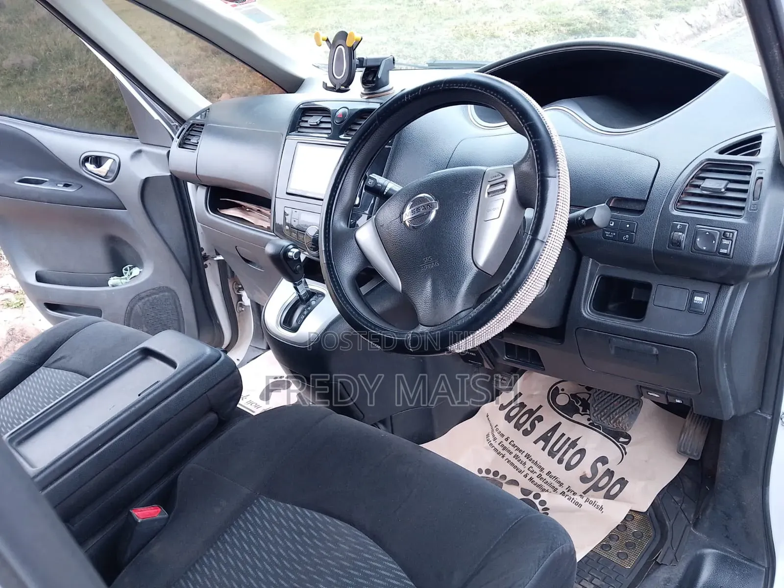 Nissan Serena 2011 White