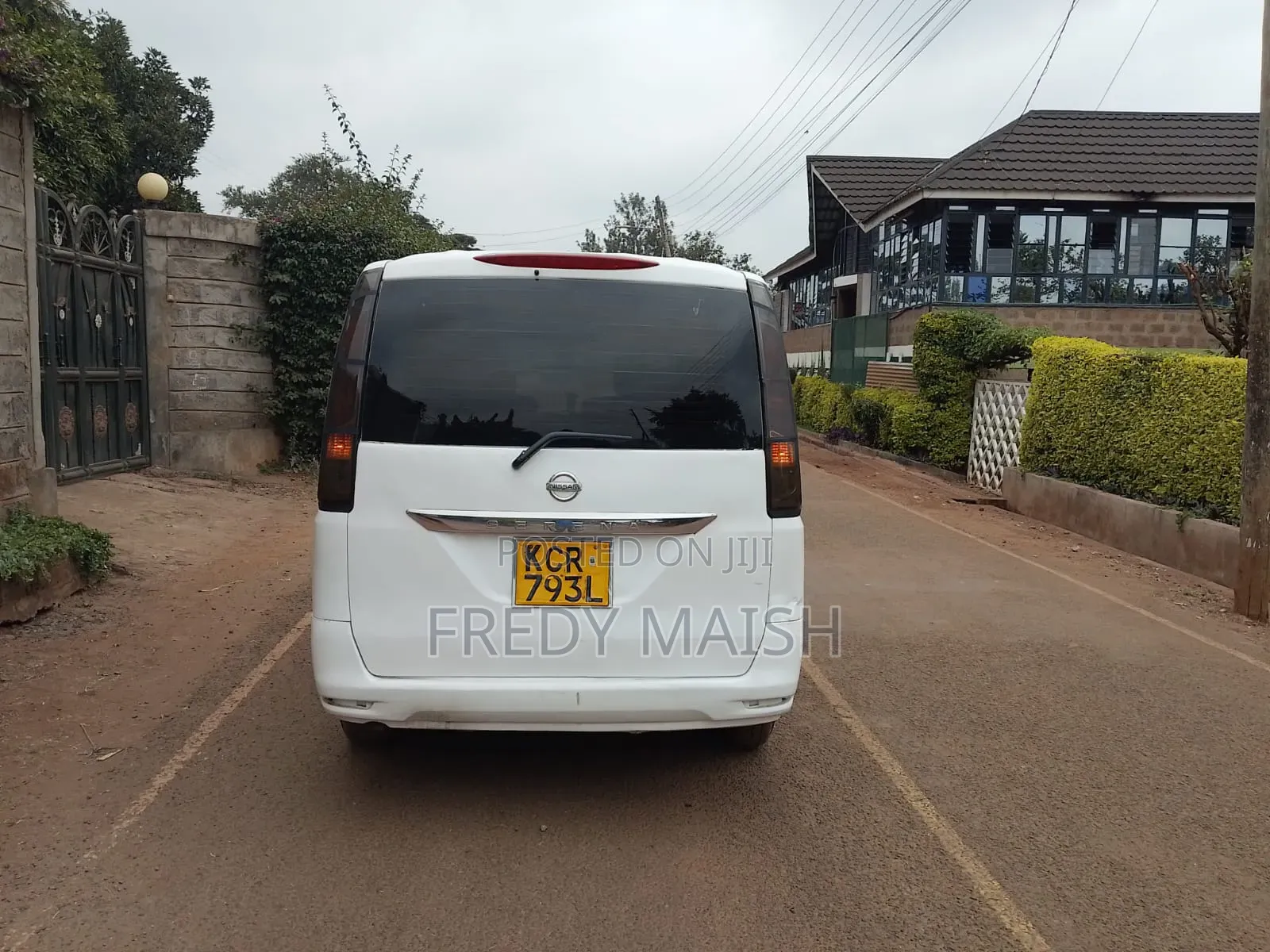 Nissan Serena 2011 White