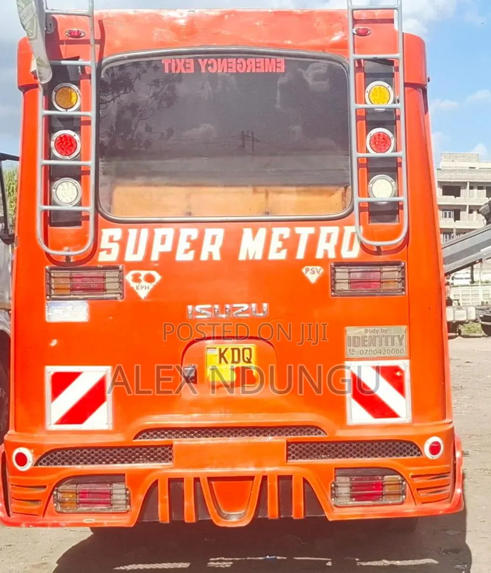 Isuzu NQR 2023 Orange