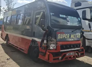 Isuzu NQR 2023 Orange