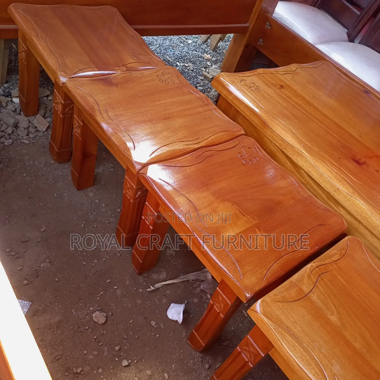 Elegant Coffee Table Set With 4 Stools – Modern Durable