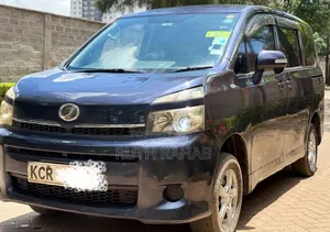 Toyota Voxy 2011 Blue