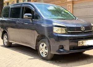 Toyota Voxy 2011 Blue