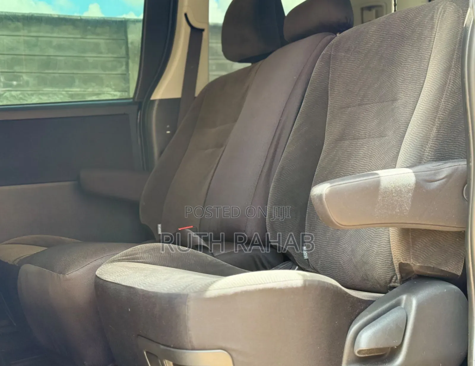 Toyota Voxy 2011 Blue